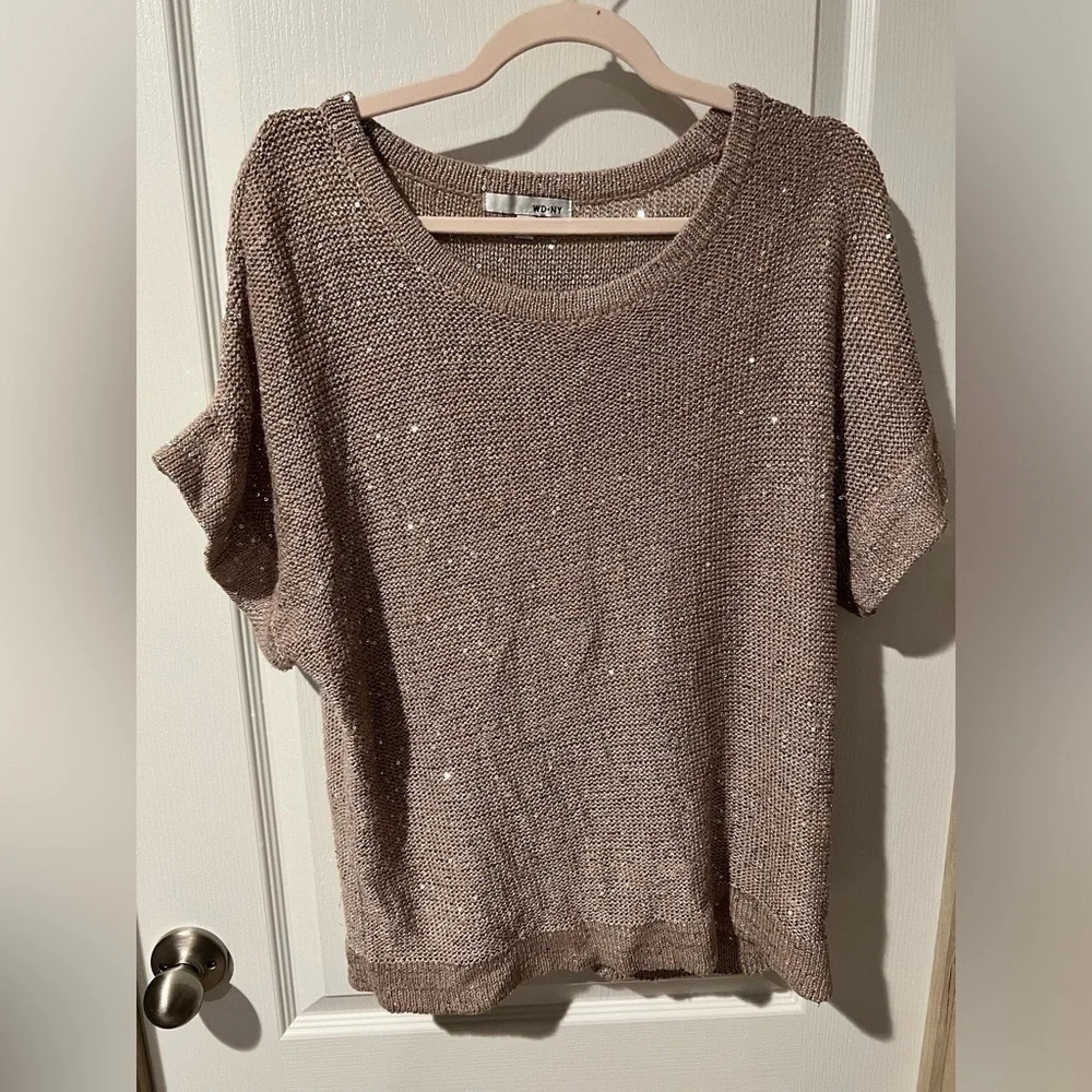 WD NY sweater top with sequins sz 1X.